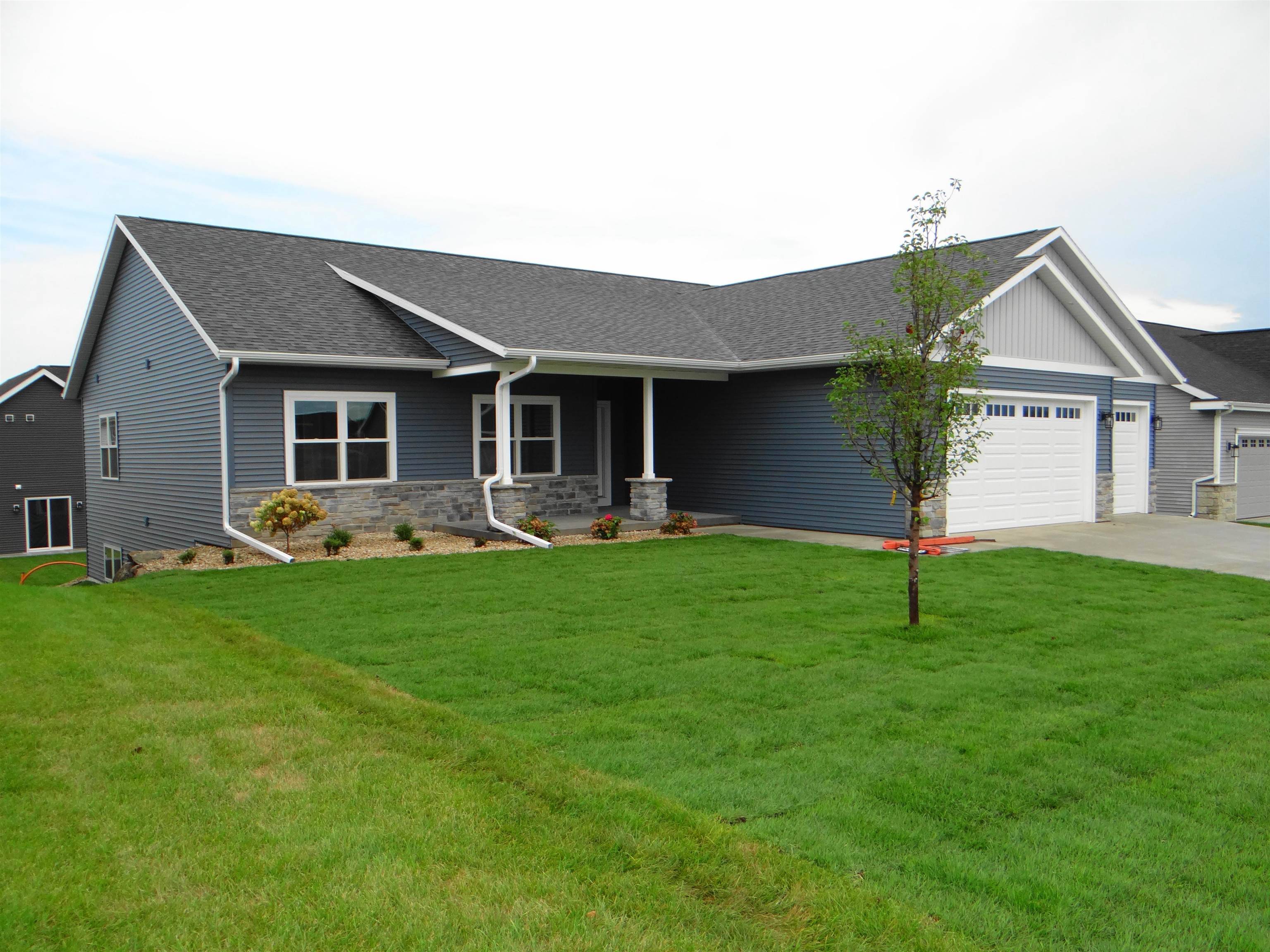2609 Holstein Ln, Fitchburg, WI 53711