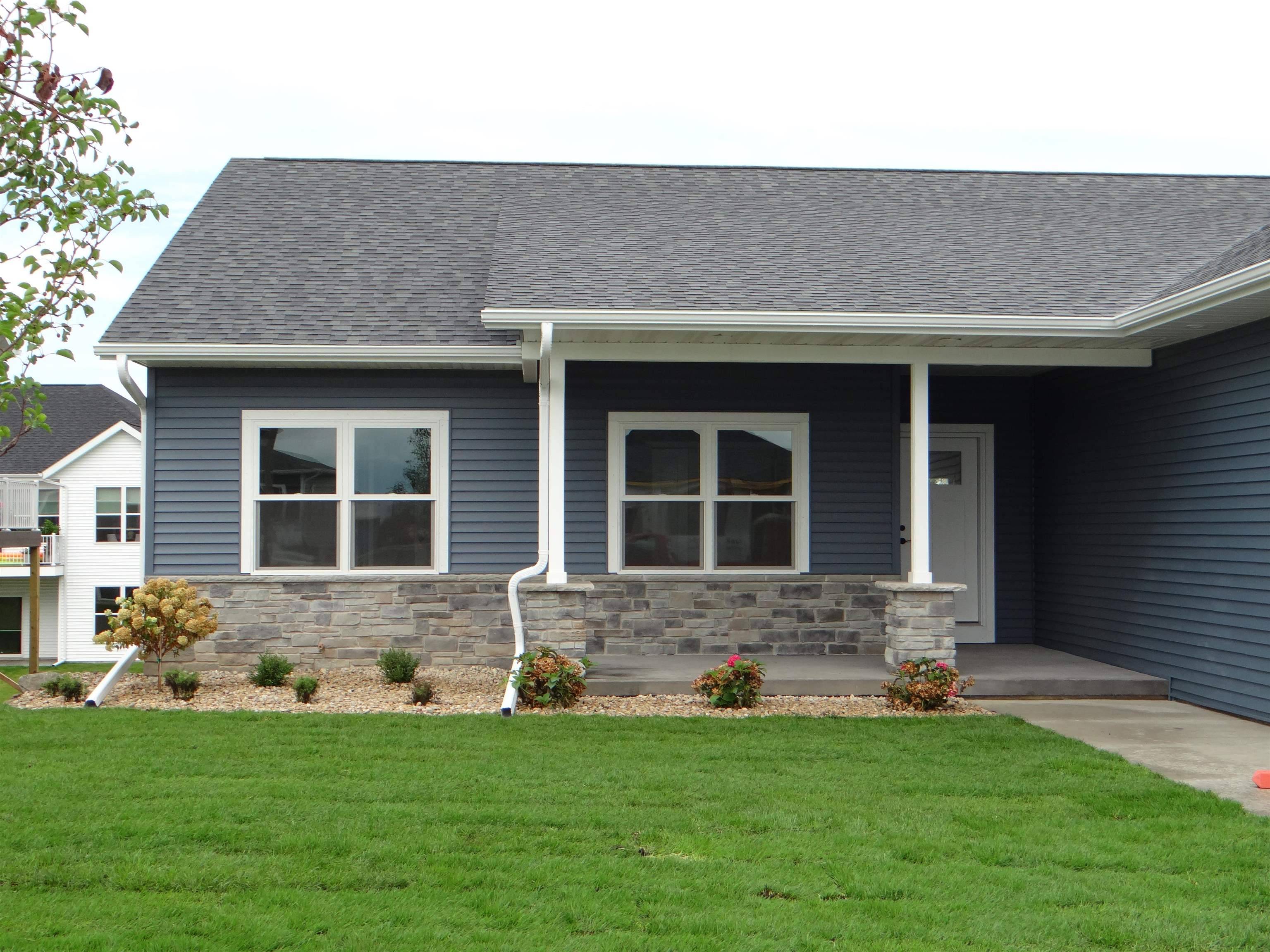 2609 Holstein Ln, Fitchburg, WI 53711