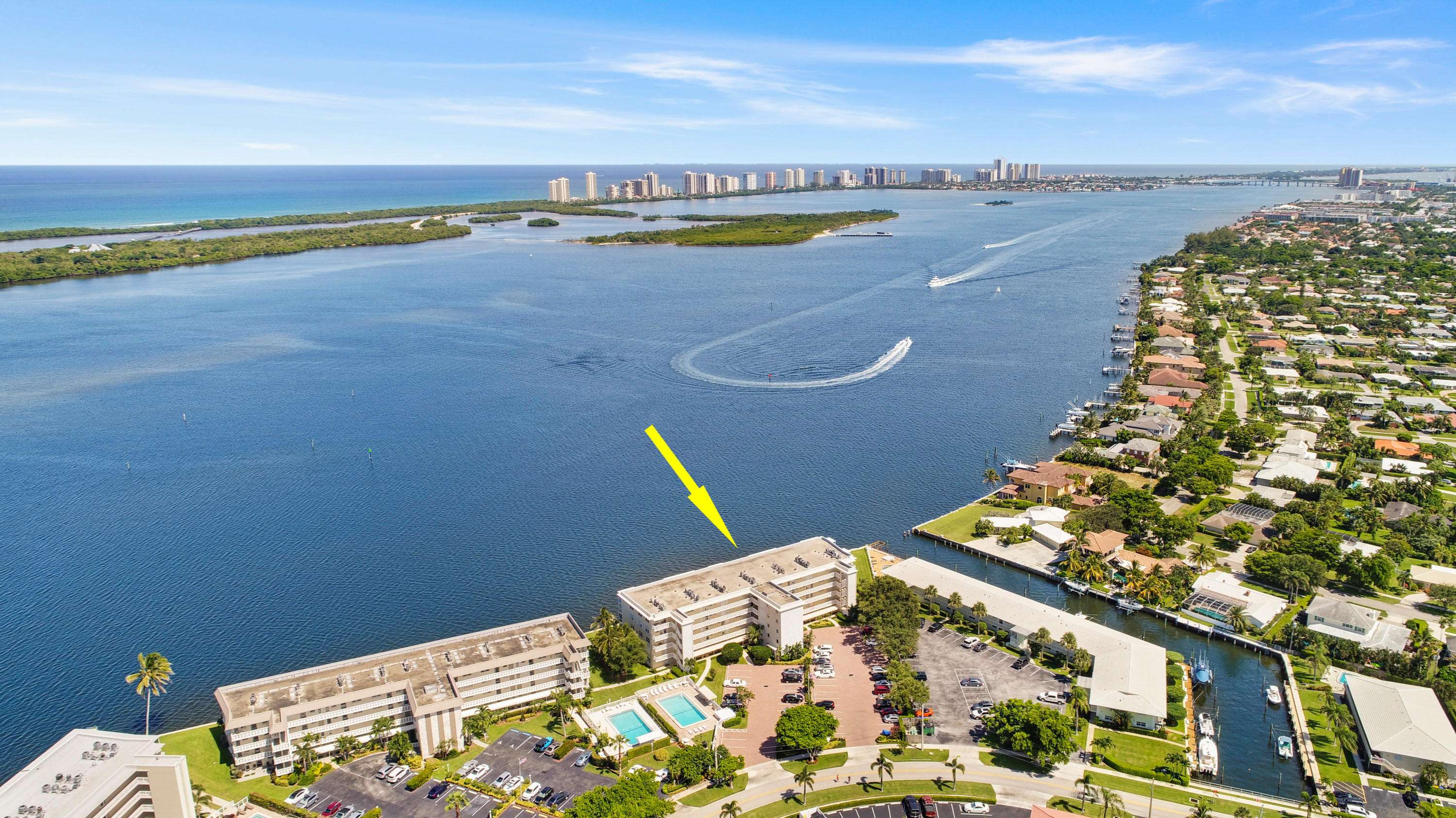 North Palm Beach, FL 33408,60 Yacht Club DR 105