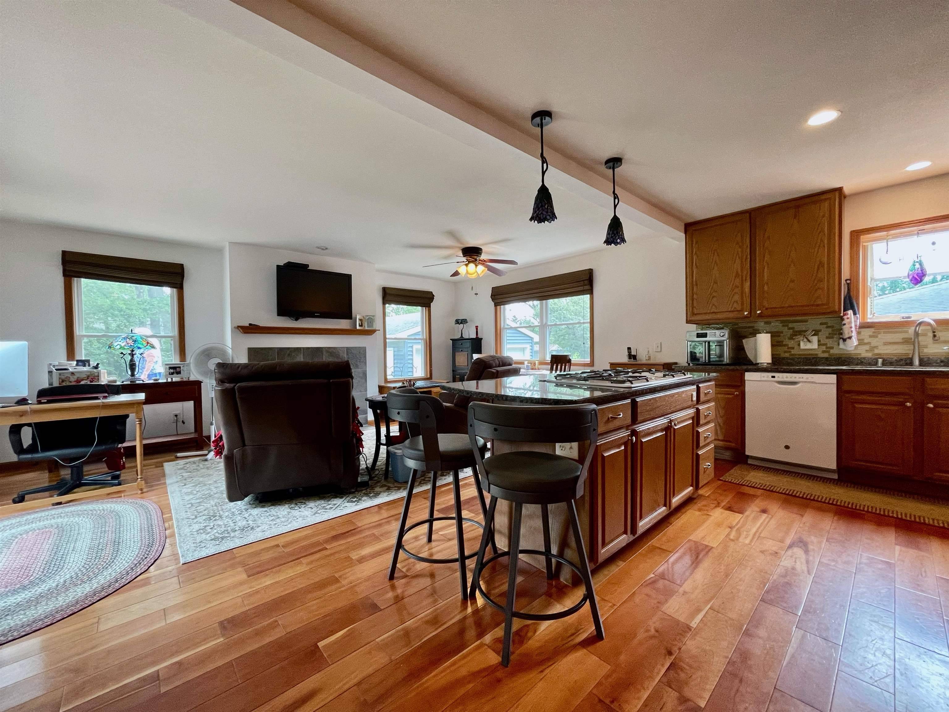 Monona, WI 53716,6104 Roselawn Ave