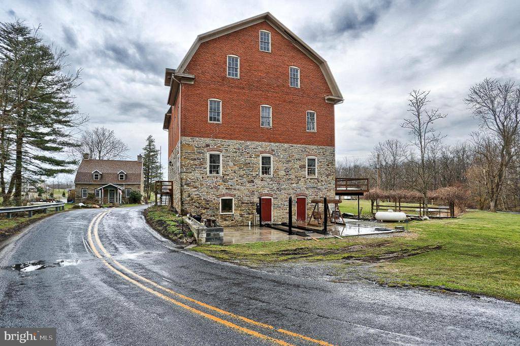 New Oxford, PA 17350,75 FLESHMAN MILL RD