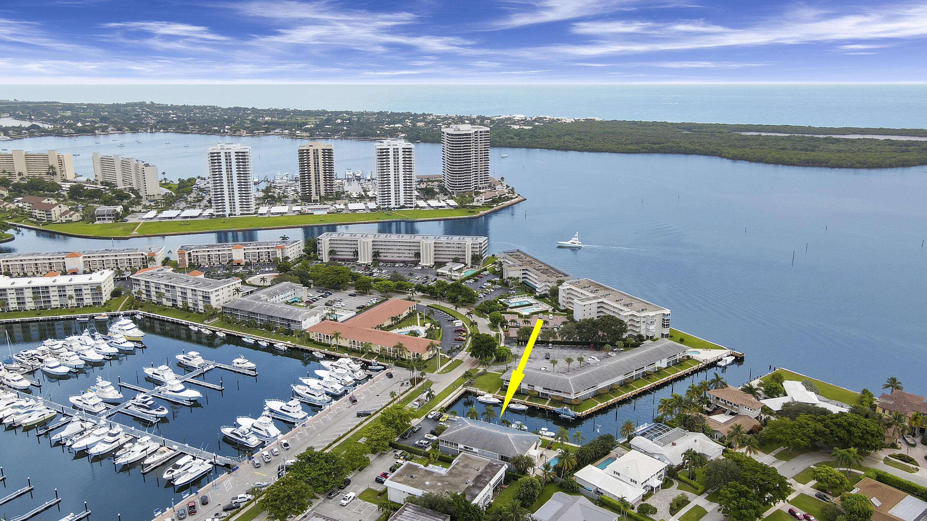 North Palm Beach, FL 33408,112 Yacht Club DR 8