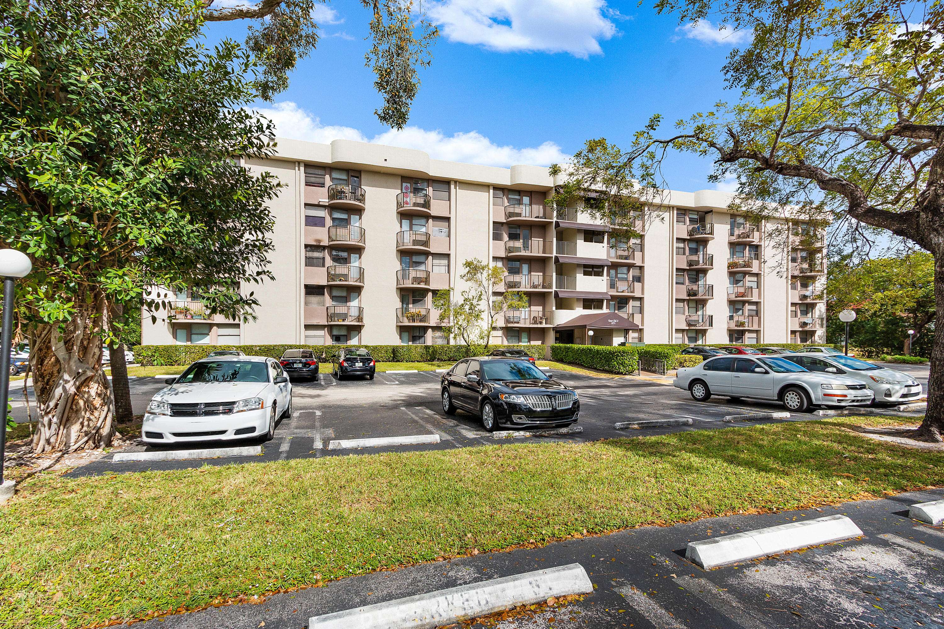 Coral Springs, FL 33065,2771 Riverside DR #406-A