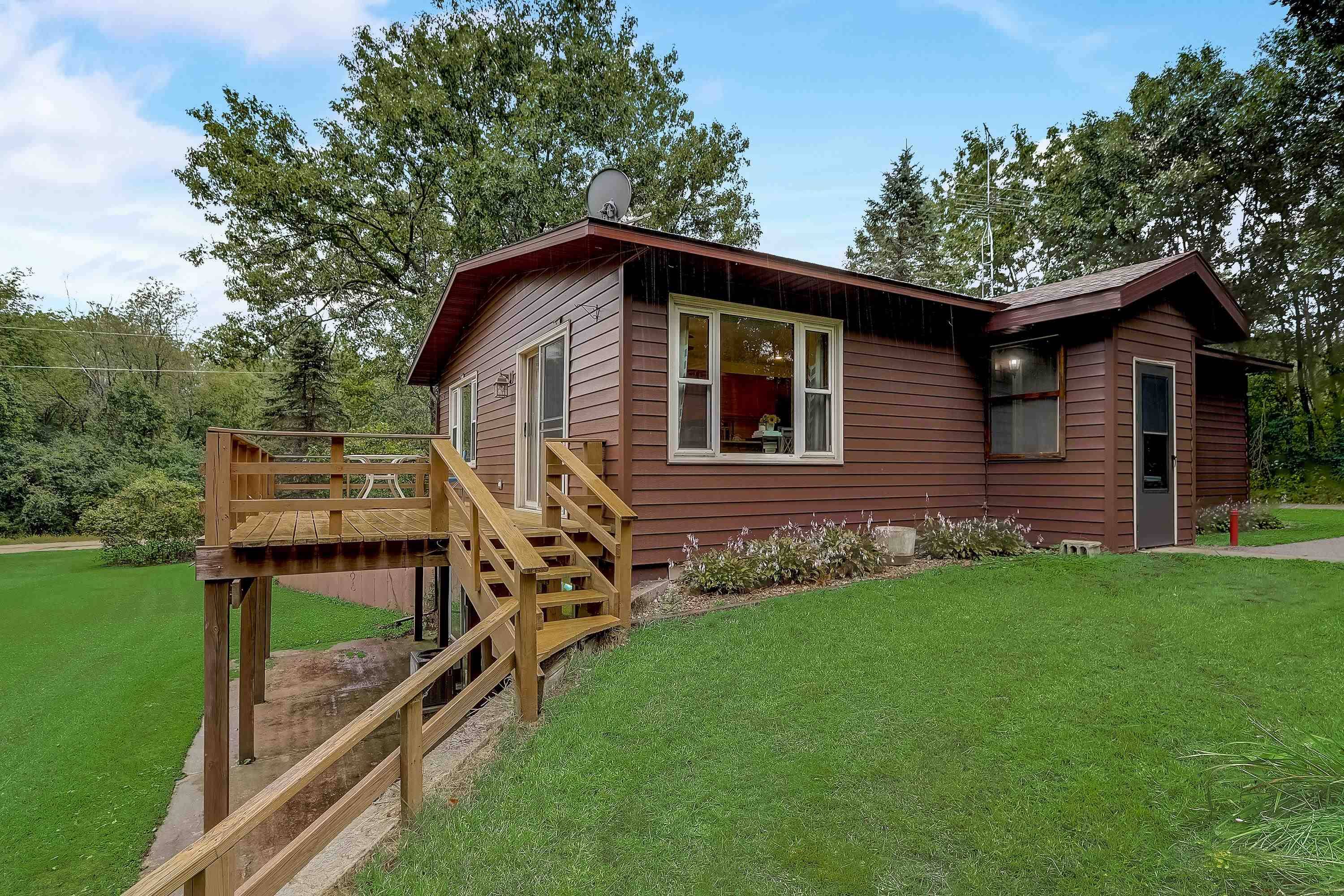 Baraboo, WI 53913,S3135 HOPE RD