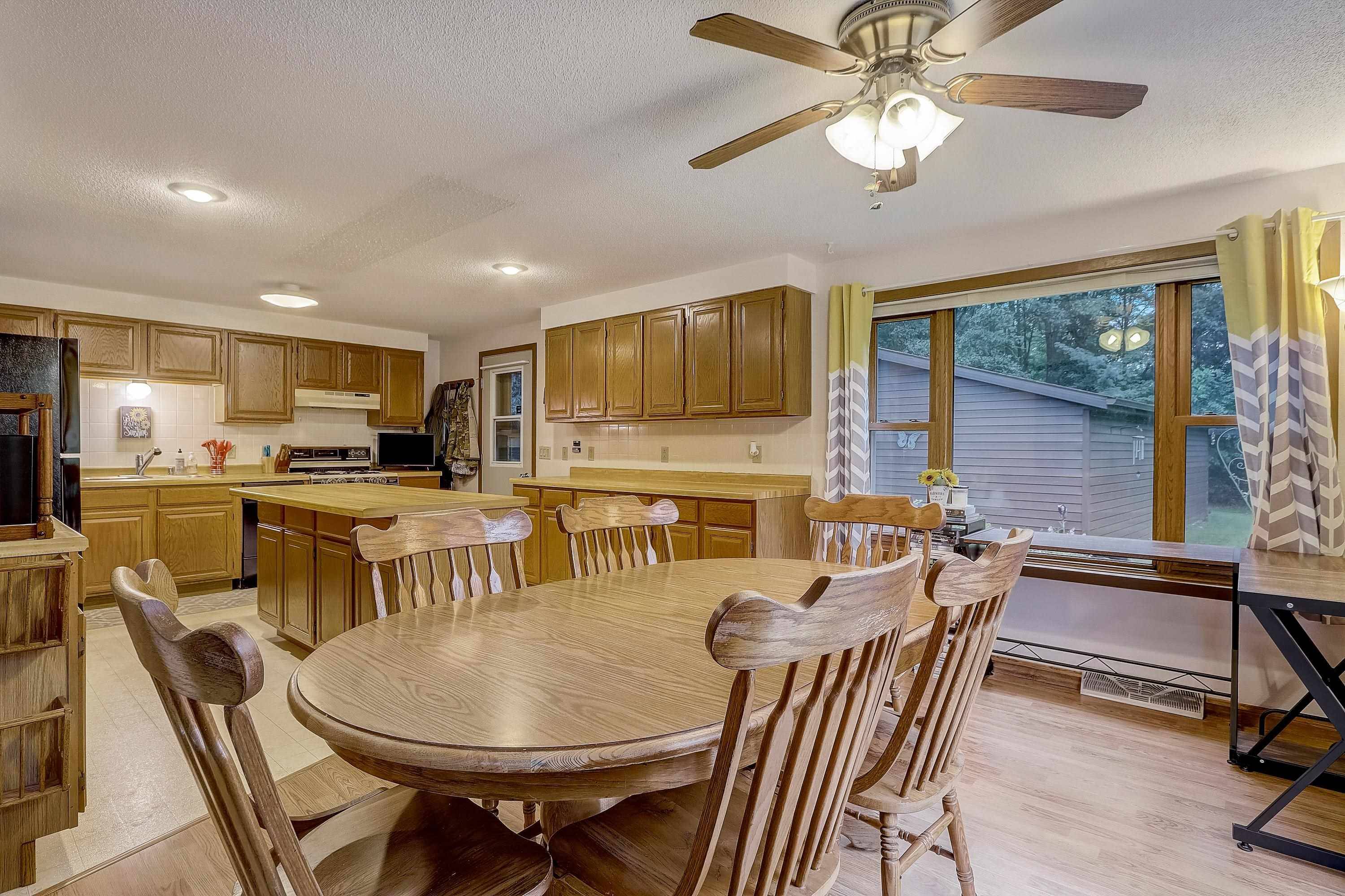 Baraboo, WI 53913,S3135 HOPE RD