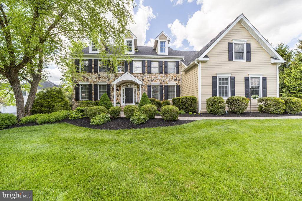 West Chester, PA 19382,1043 BUCKTAIL WAY