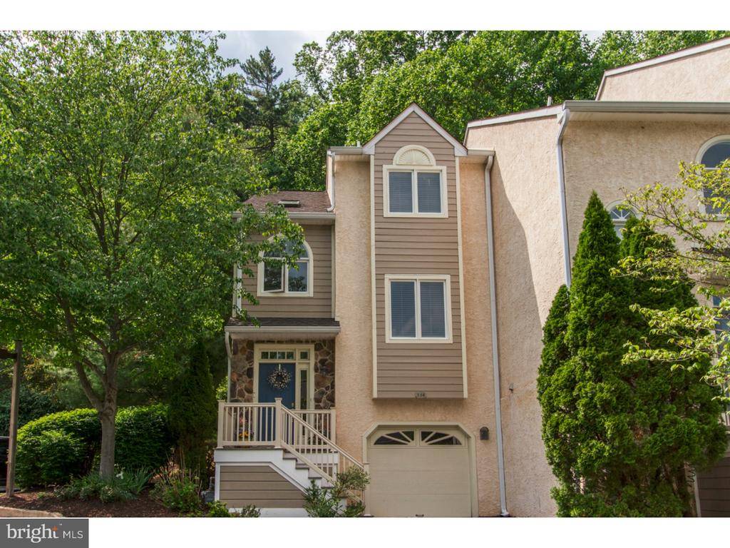 Newtown Square, PA 19073,514 WATERS EDGE